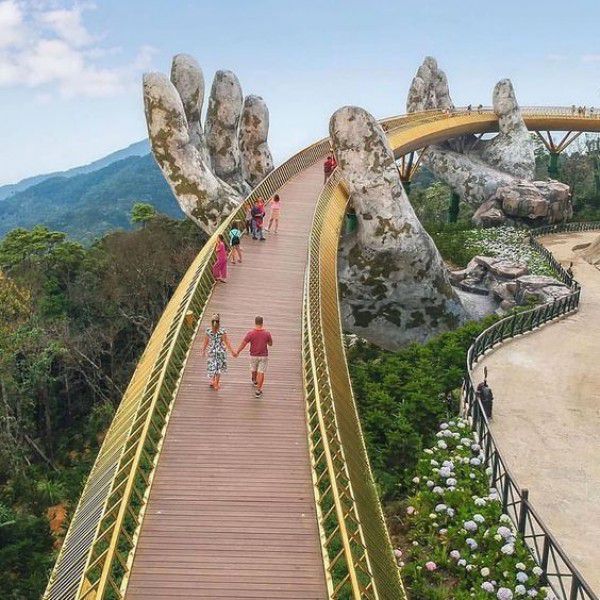 DA NANG - GOLDEN BRIDGE- BA NA HILLS - HUE - HOI AN PACKAGE TOUR 5D4N