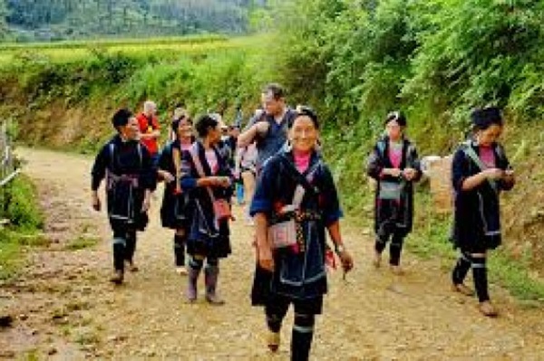 TA VAN VILLAGE TREKKING ADVENTURE 2D1N - HOMESTAY