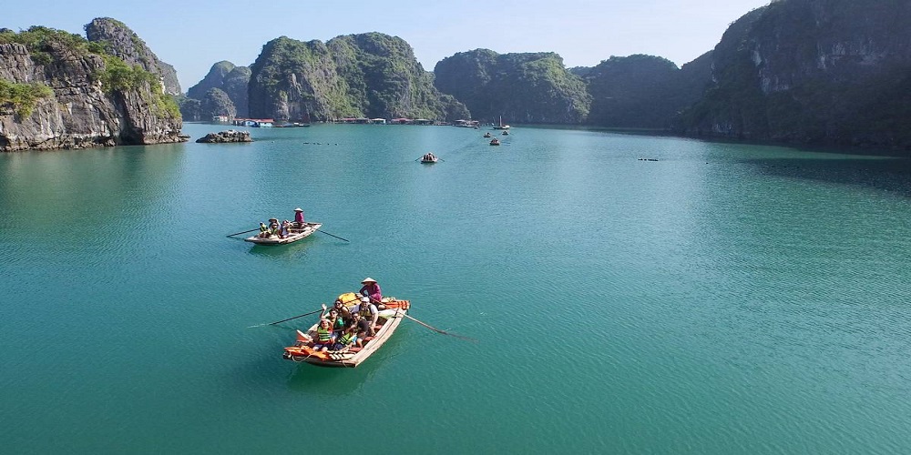 Halong Bay Cruise Floating Fishi