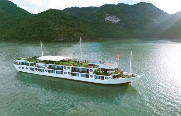 Ha Long Bay On Calypso Cruise 4* Tour