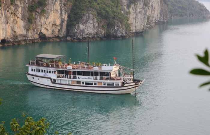 Halong Bay On Garden Bay Cruise 3* Tour