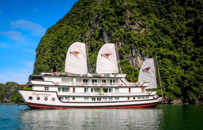 Ha Long Bay On Signature Cruise 5* 3D2N Tour