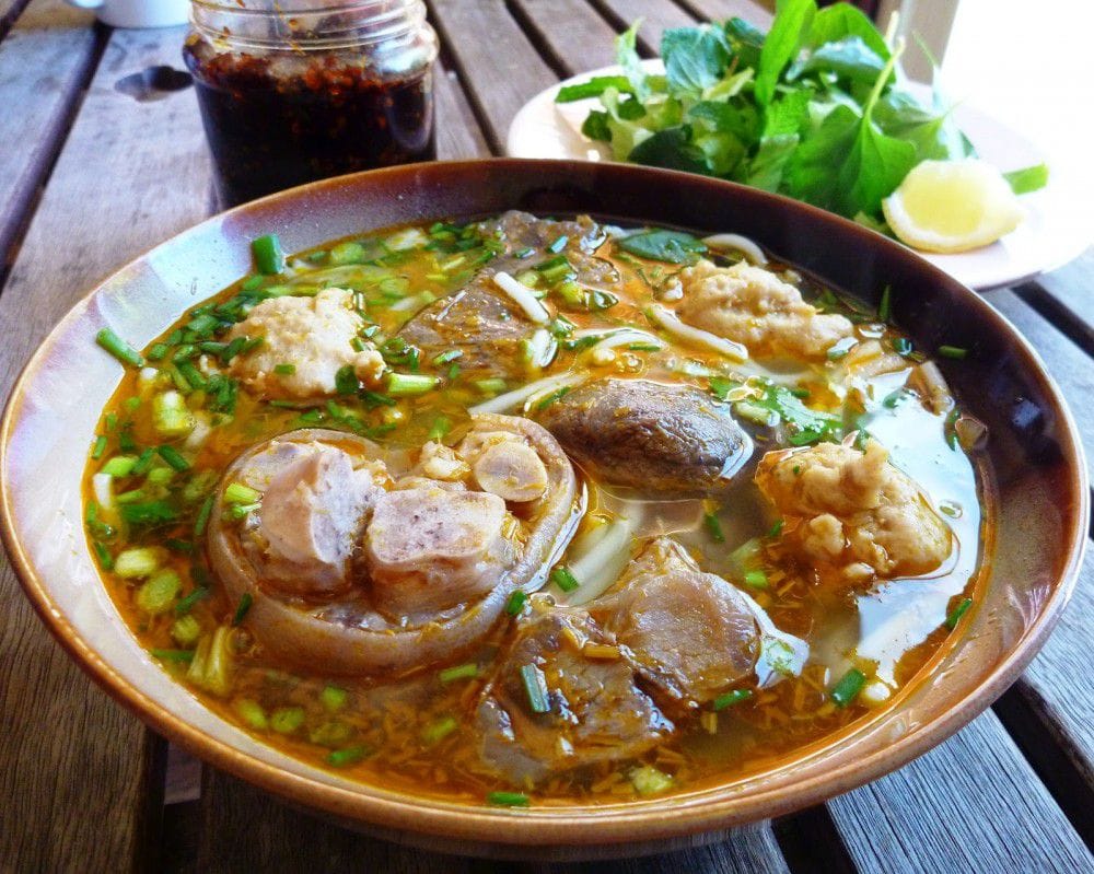 Hue Beef Noodle – The Typical Culinary Art Of Hue! 2 bunbo2