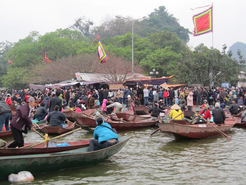 Huong Pagoda Festival, Lost In A World Of Fairies 1 chuahuong2