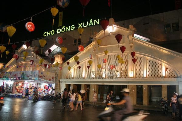 Dong Xuan Market, A Busy Trade Center In Hanoi 2