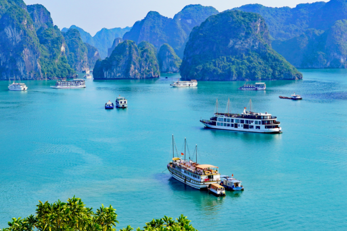 Experience Ha Long Bay Tour