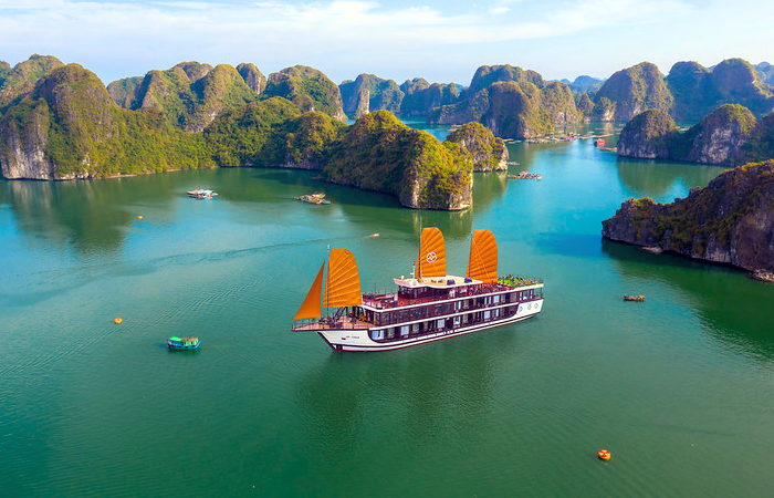 Ha Long Bay On Golden Lotus Premium Cruise 4* 3D2N Tour