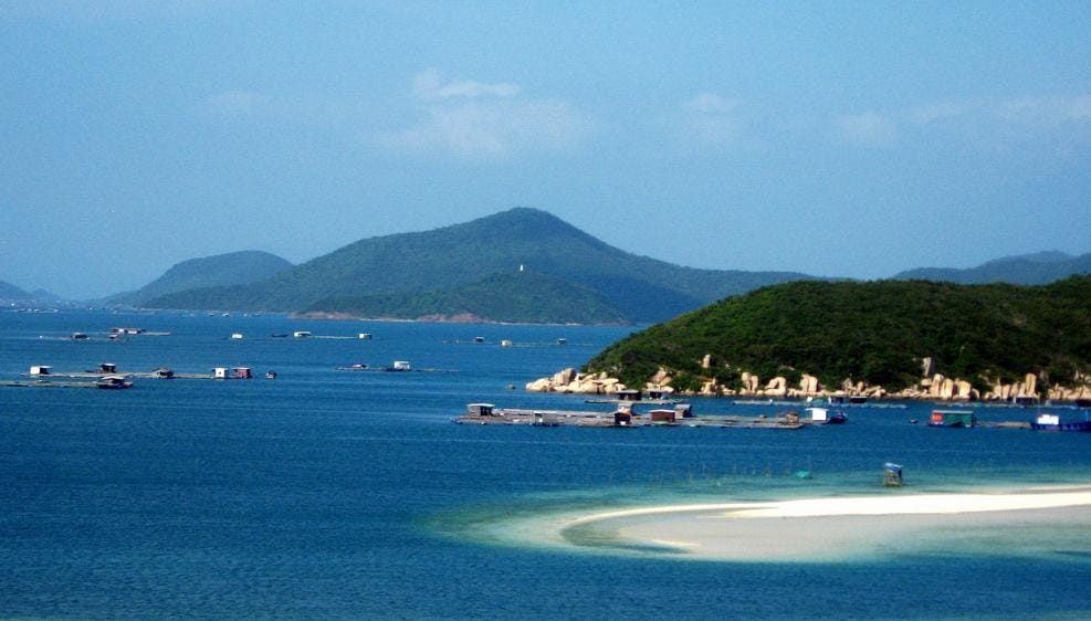 Van Phong Bay: Where Nature's Splendor Meets Unforgettable Experiences 1 van phong 2