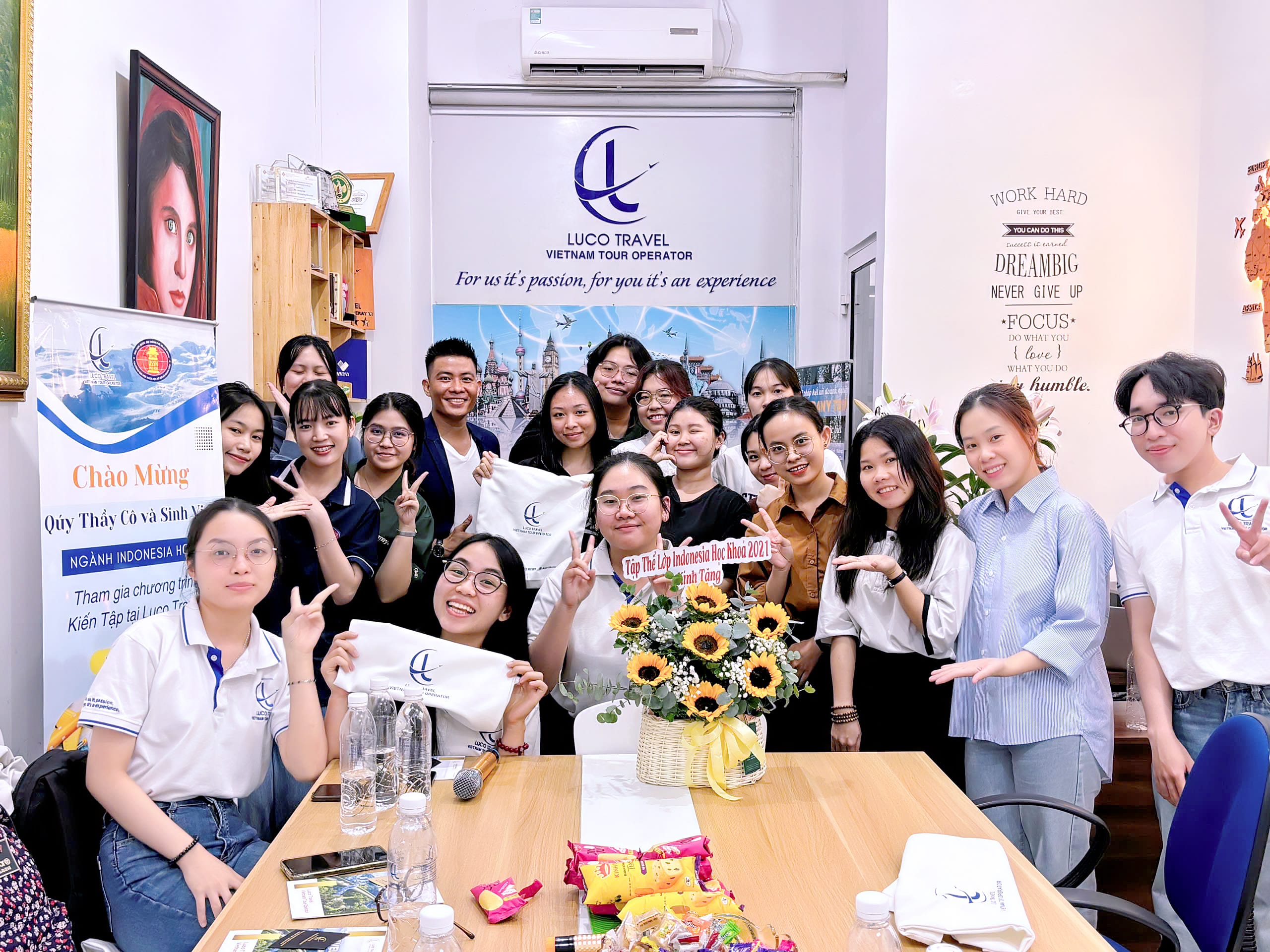 Luco Travel Chào Mừng Đoàn Kiến Tập Khoa Indonesia Học - Trường Đại Học Khoa Học Xã Hội và Nhân Văn